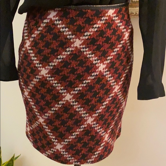 Naughty Hottie Alert w NWT Express Sz 2 Mini - Picture 2 of 5